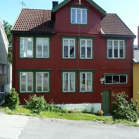 Red Old House Tromso Apartment Habitación foto